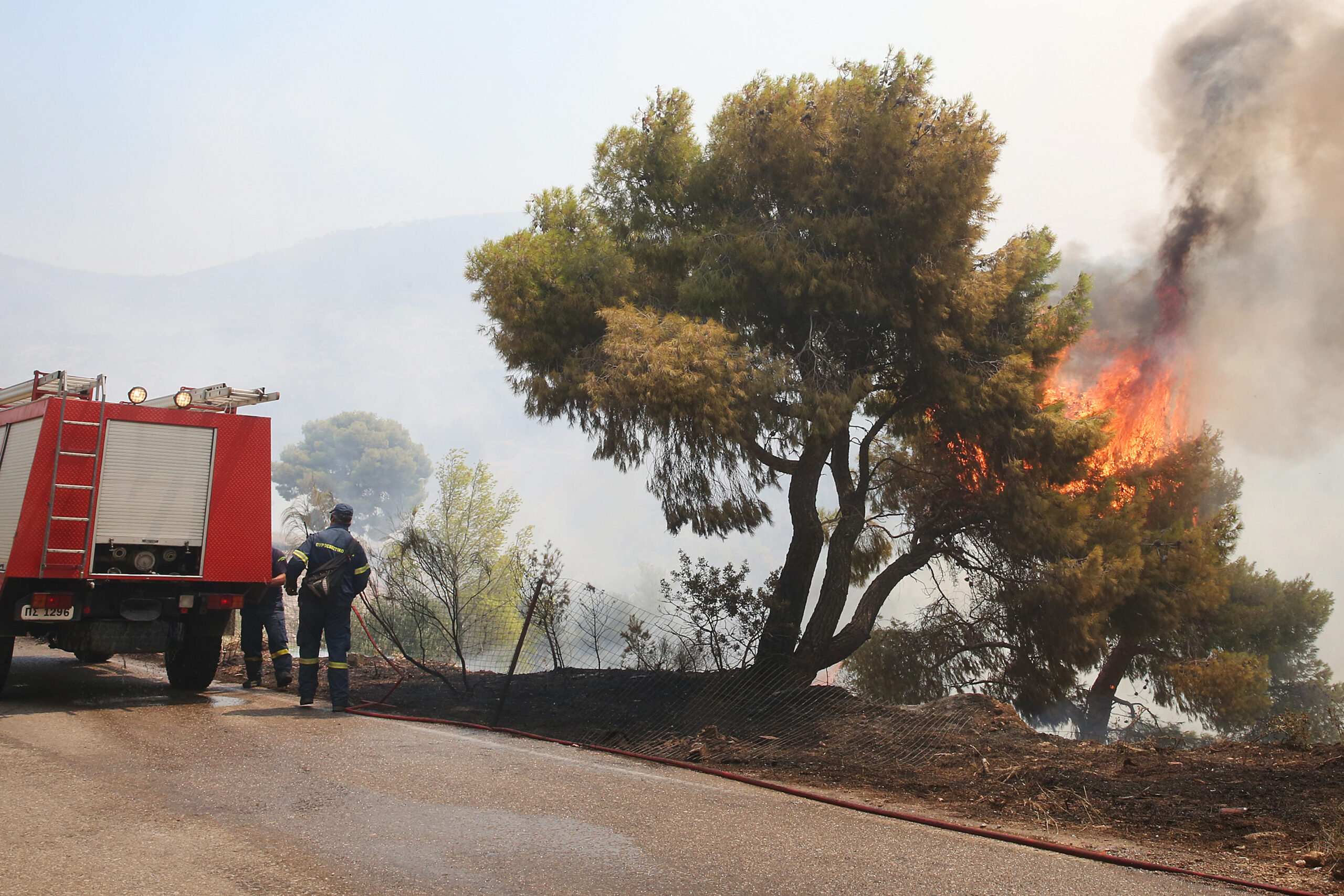 Κυκλοφοριακές ρυθμίσεις στη Ρόδο λόγω της μεγάλης φωτιάς που καίει για έκτη μέρα