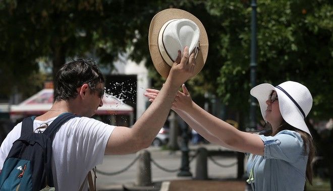 Οι επιστήμονες προειδοποιούν: Οι αλλεπάλληλοι καύσωνες απειλούν με επισιτιστική κρίση ολόκληρο τον πλανήτη