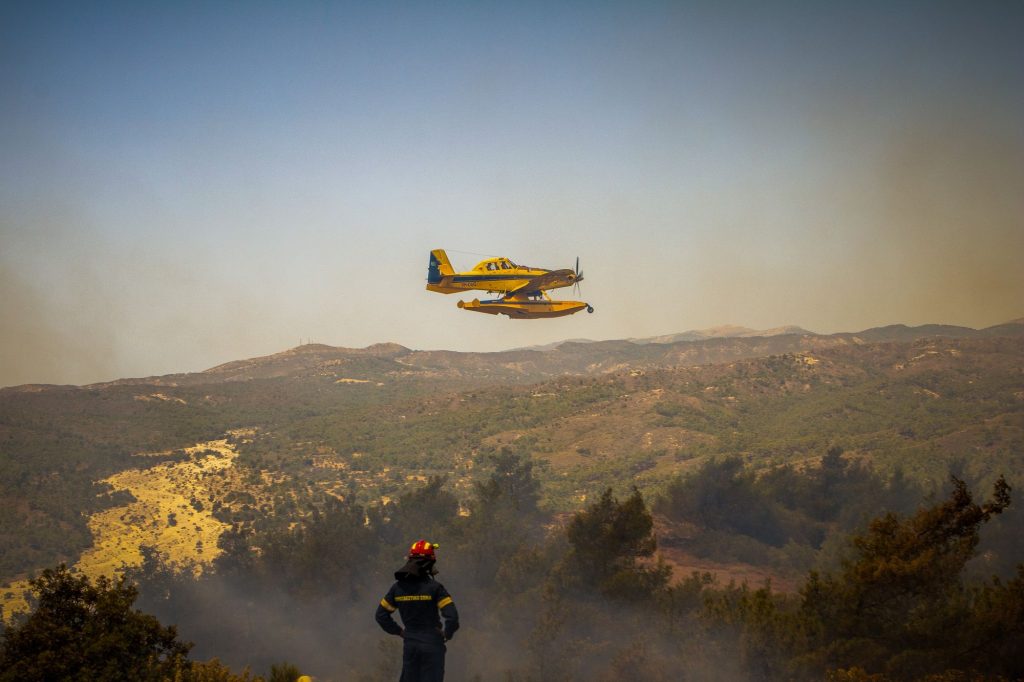 Πυροσβεστική: «Στην Αχαΐα τα αεροσκάφη δεν μπορούσαν να επιχειρήσουν λόγω των πυκνών καπνών»