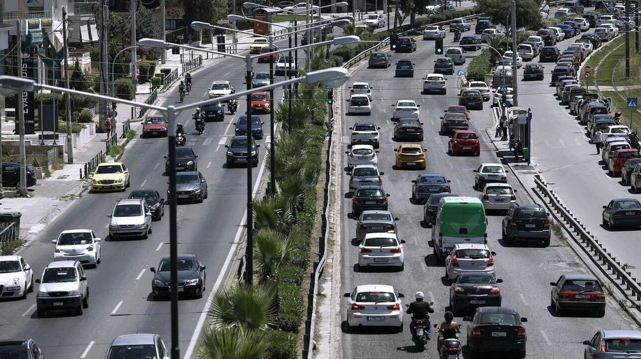 Κίνηση: Μποτιλιάρισμα στο λιμάνι του Πειραιά – Που αλλού υπάρχουν προβλήματα