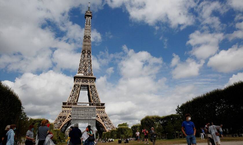 Συναγερμός στο Παρίσι: Εκκενώθηκε ο Πύργος του Άιφελ μετά από απειλή για βόμβα
