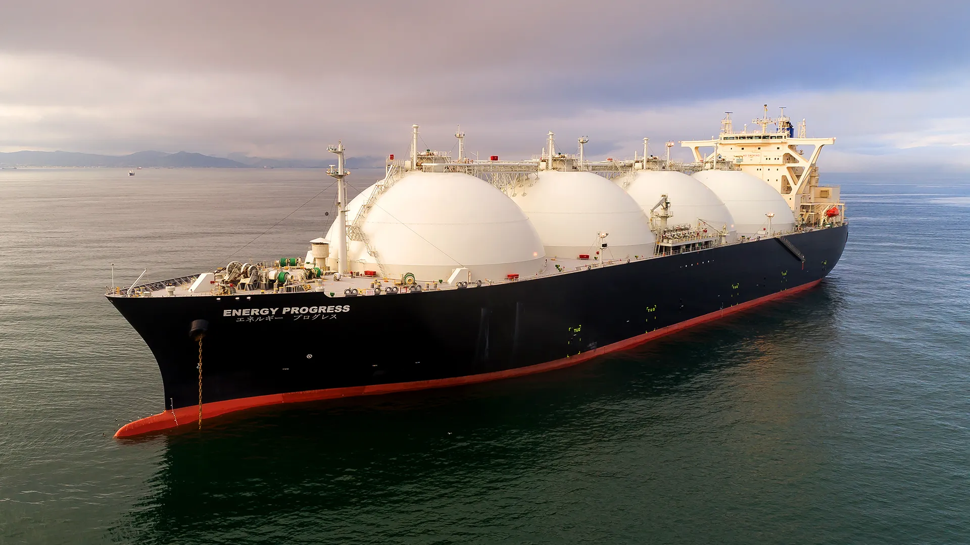 Γιατί ακρίβυνε το φυσικό αέριο:  Αρκούσε μία απειλή απεργίας από την Αυστραλία για να μετατρέψει την αγορά του LNG σε «ναυάγιο»