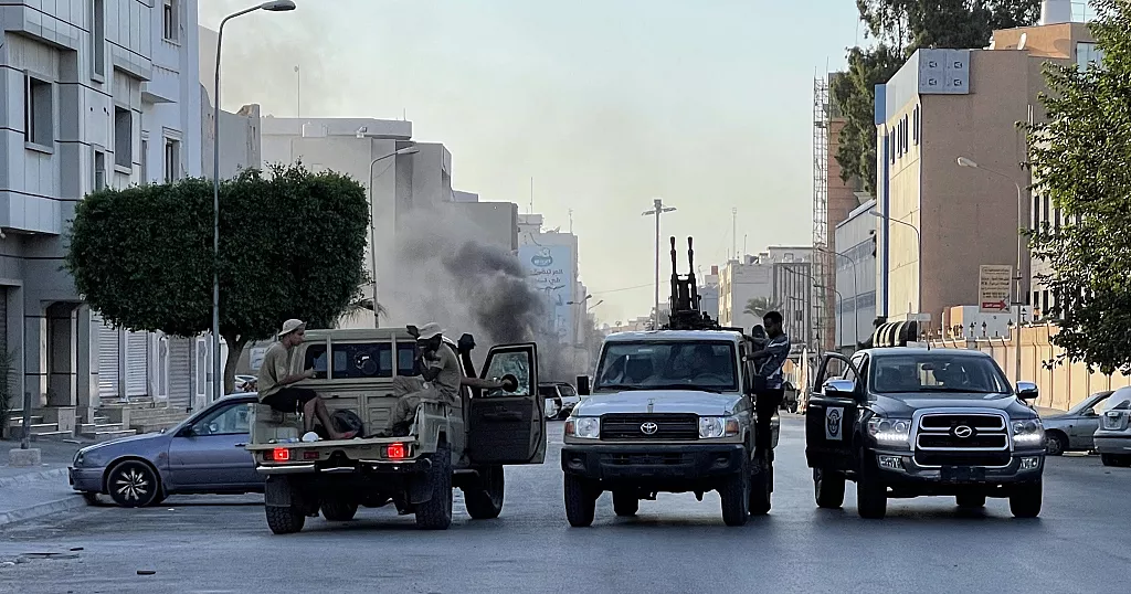 Η Τρίπολη βρίσκεται σε κατάσταση χάους: Σφοδρές συγκρούσεις μεταξύ ένοπλων ομάδων σε όλη την λιβυκή πρωτεύουσα