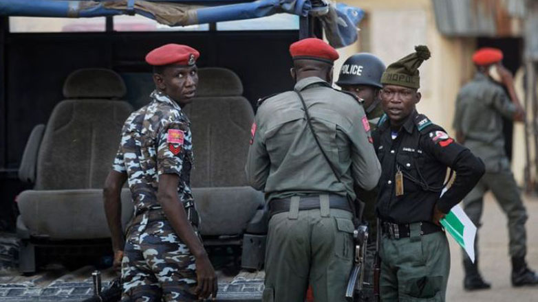 Νιγηρία: Συνολικά 36 μέλη των ένοπλων δυνάμεων σκοτώθηκαν στην ενέδρα και τη συντριβή ελικοπτέρου