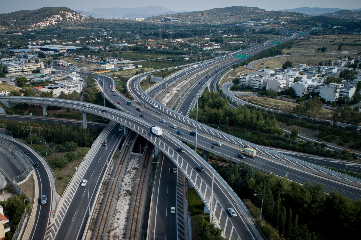 Κυκλοφοριακές ρυθμίσεις στην είσοδο 10 της Αττικής Οδού από Λεωφόρο Κύμης στο ρεύμα προς Ελευσίνα