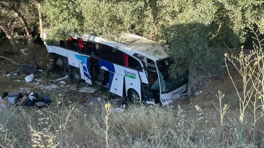 Τουρκία: 12 άνθρωποι έχασαν τη ζωή τους όταν λεωφορείο έπεσε σε χαράδρα 30 μέτρων