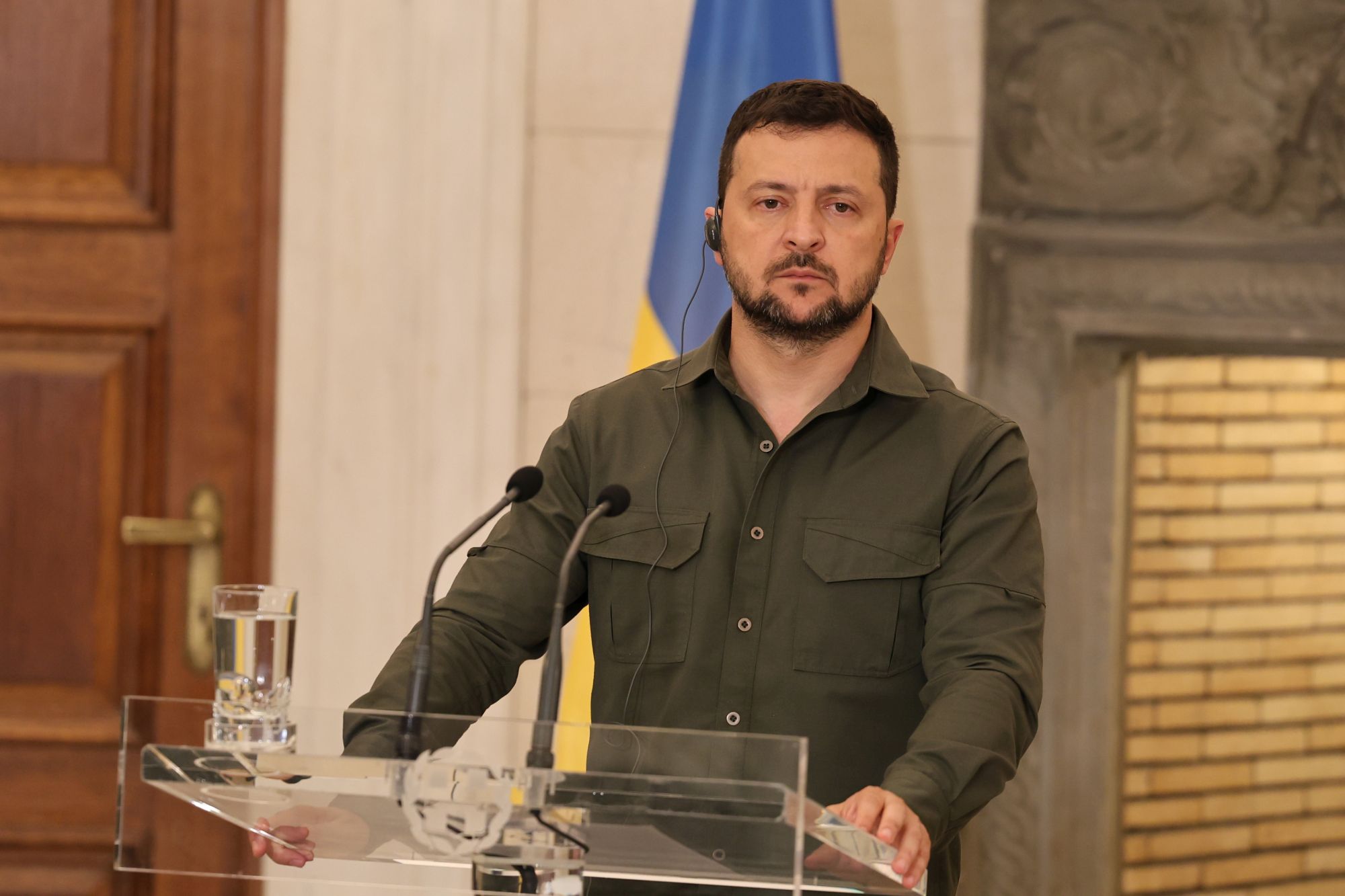 Η Ελλάδα στέλνει και άλλα όπλα στο Κίεβο – Το αποκάλυψε ο Β.Ζελένσκι: «Θα εκπαιδεύσει και τους Ουκρανούς πιλότους»