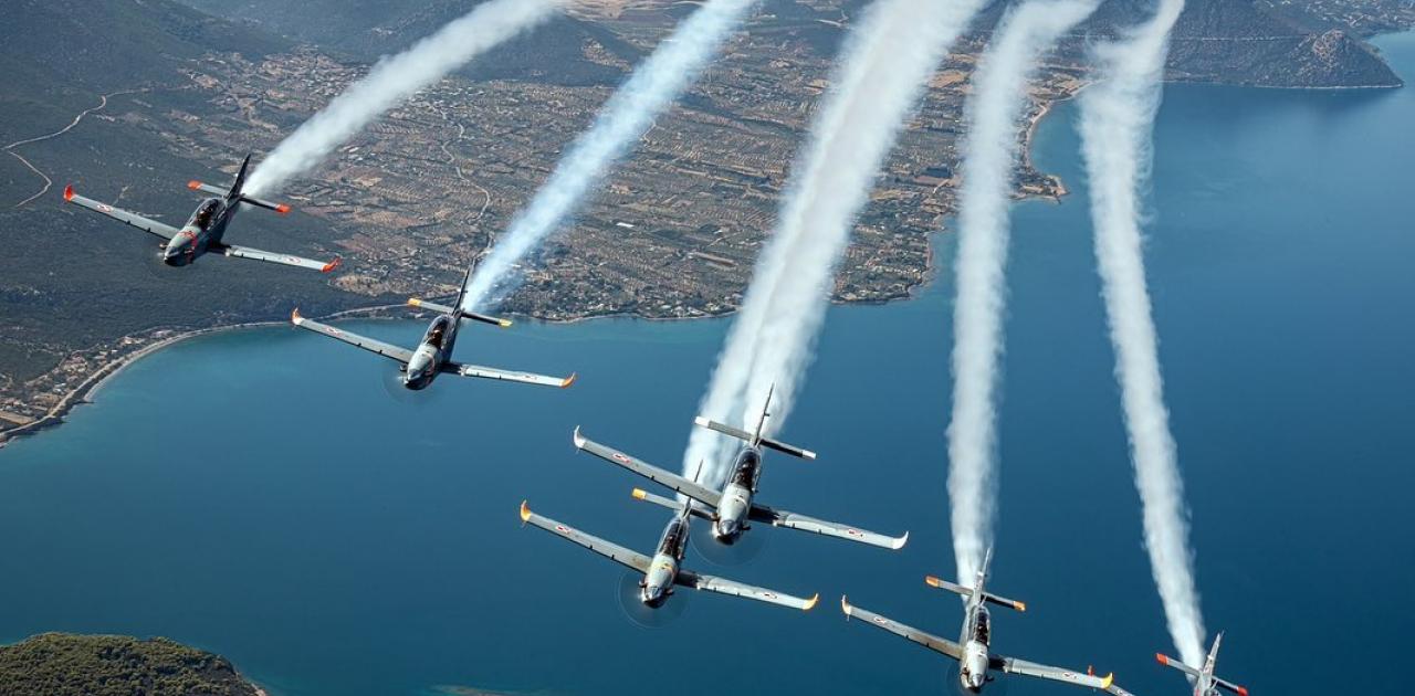 Ξεκίνησε το Athens Flying Week – Εντυπωσιακές εικόνες