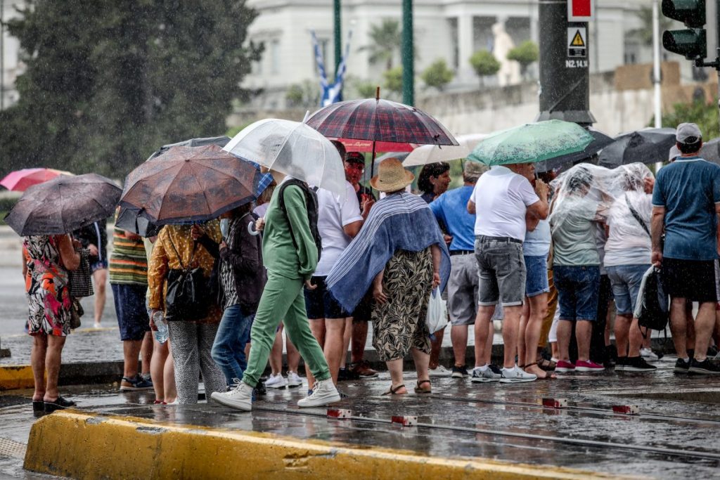 ΕΜΥ: Με βροχές και καταιγίδες θα ξεκινήσει η εβδομάδα – Ποιες περιοχές θα επηρεαστούν