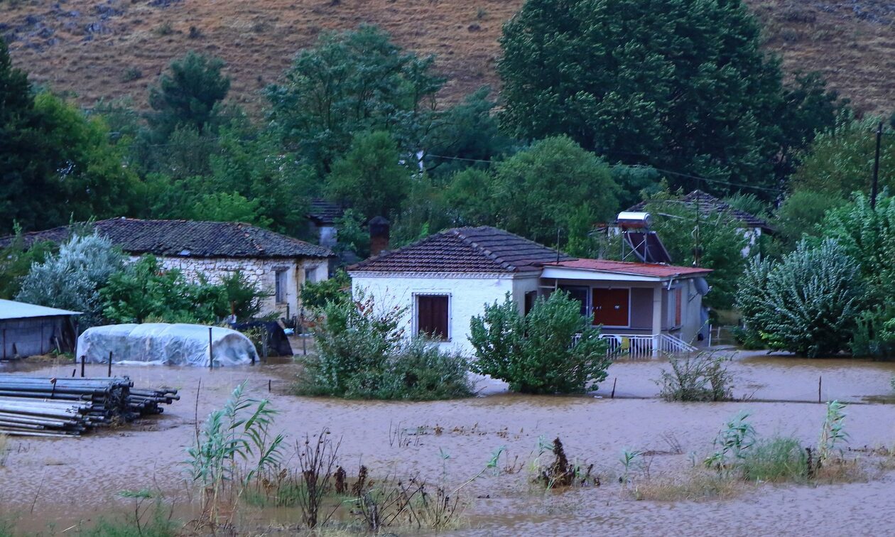 Καρδίτσα – Κάτοικος Μεταμόρφωσης: «Δεν μπορεί να έρθει ούτε η ΕΜΑΚ ούτε ο Στρατός – Δεν υπάρχει στεριά»