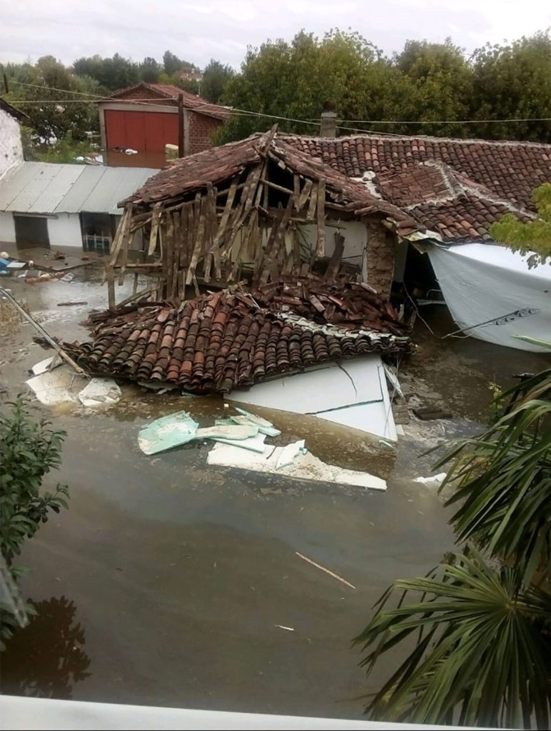 Δραματικές ώρες για 9 χωριά σε Καρδίτσα και Τρίκαλα – Για δύο ημέρες δεν είχαν καμία βοήθεια