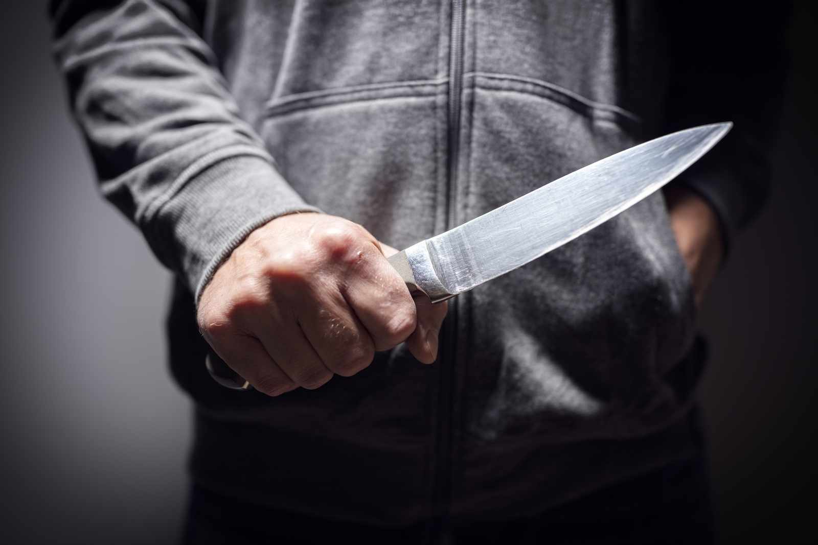 Επεισόδιο μεταξύ νεαρών στην Κοζάνη – Τραυματίστηκε άνδρας από μαχαίρι
