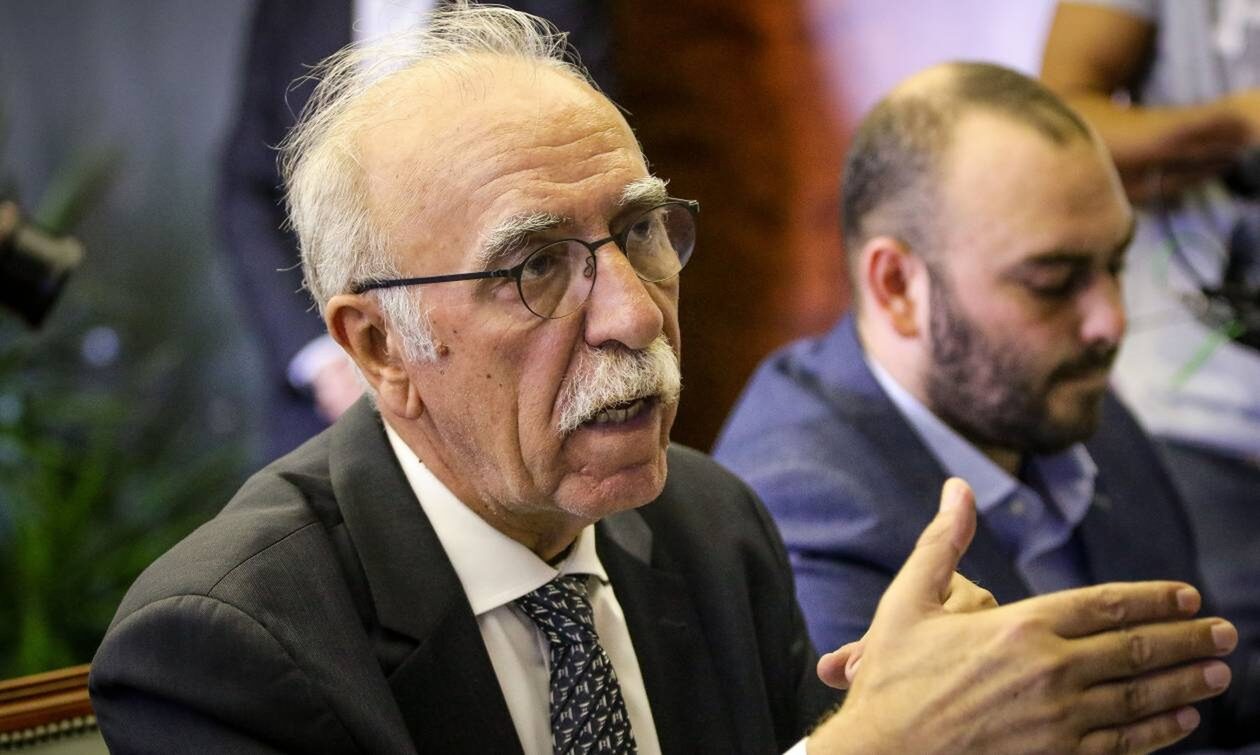 Δ.Βίτσας: «Ο Σ.Κασσελάκης δεν έχει ούτε τη γνώση ούτε την εμπειρία ώστε να διοικήσει ένα κόμμα»