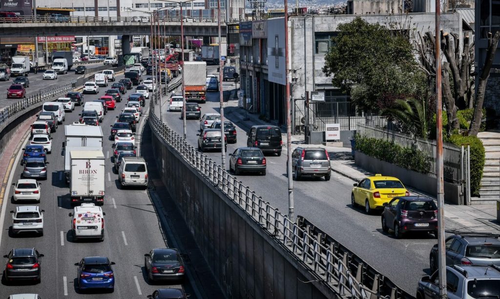 Δείτε σε ποιους δρόμους της Αττικής υπάρχει αυξημένη κίνηση (χάρτης)