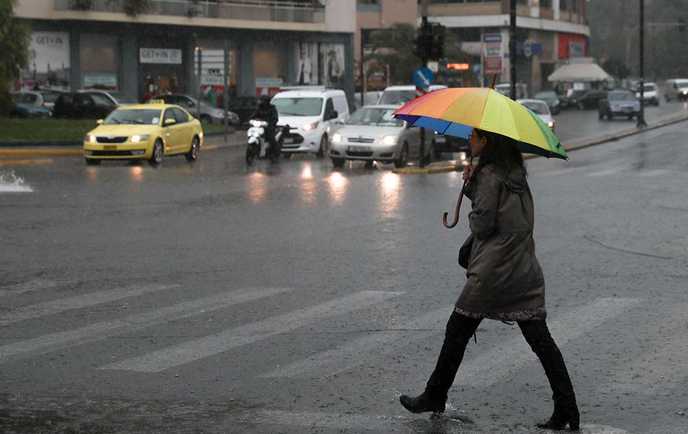 Καιρός: Βροχές και ισχυρές καταιγίδες σήμερα – Πτώση της θερμοκρασίας