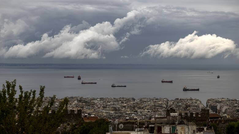 Καιρός: Μικρή πτώση της θερμοκρασίας σήμερα – Που θα σημειωθούν τοπικές βροχές