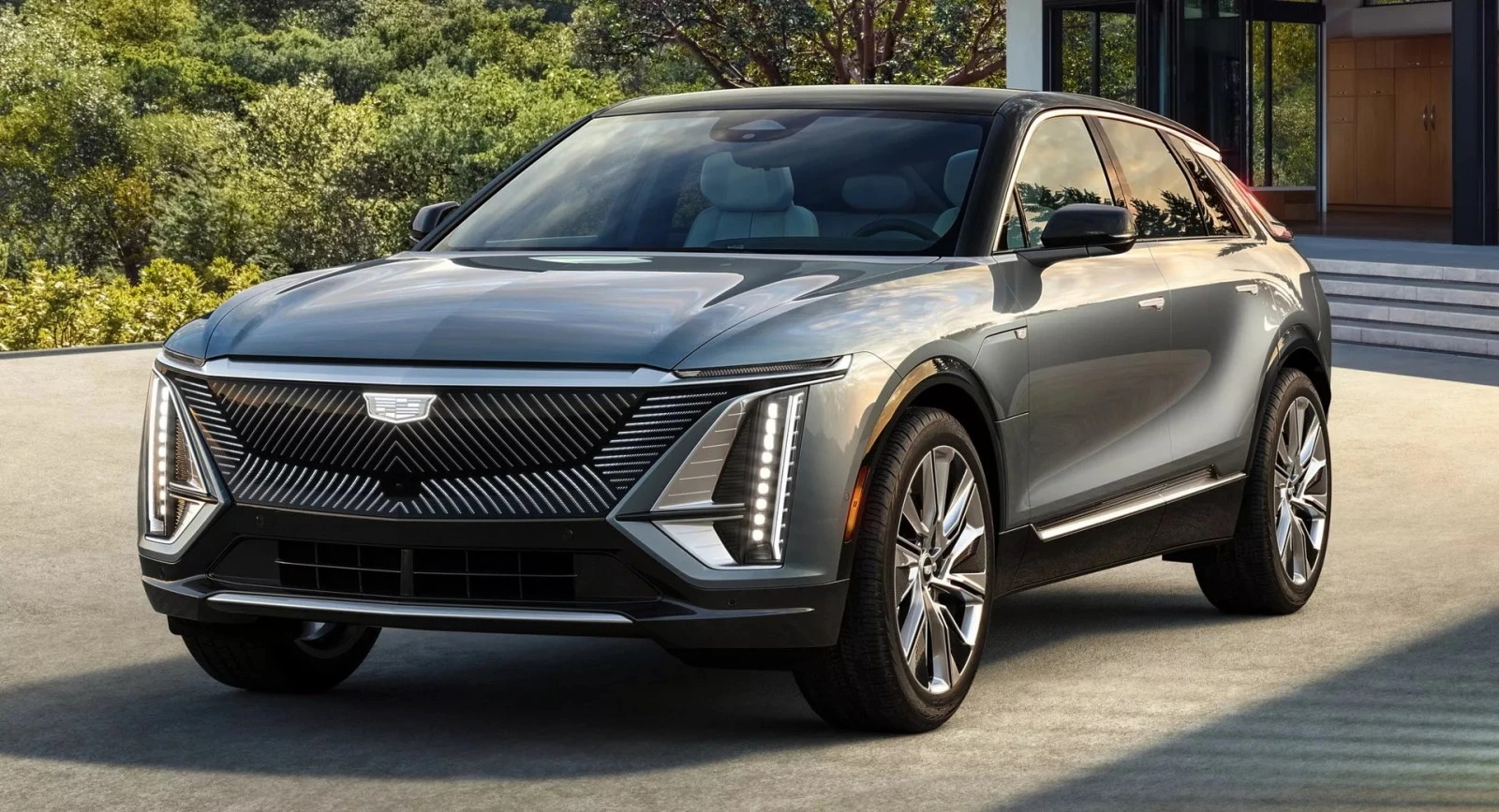 Η GM επιστρέφει στην Ευρώπη με την Cadillac