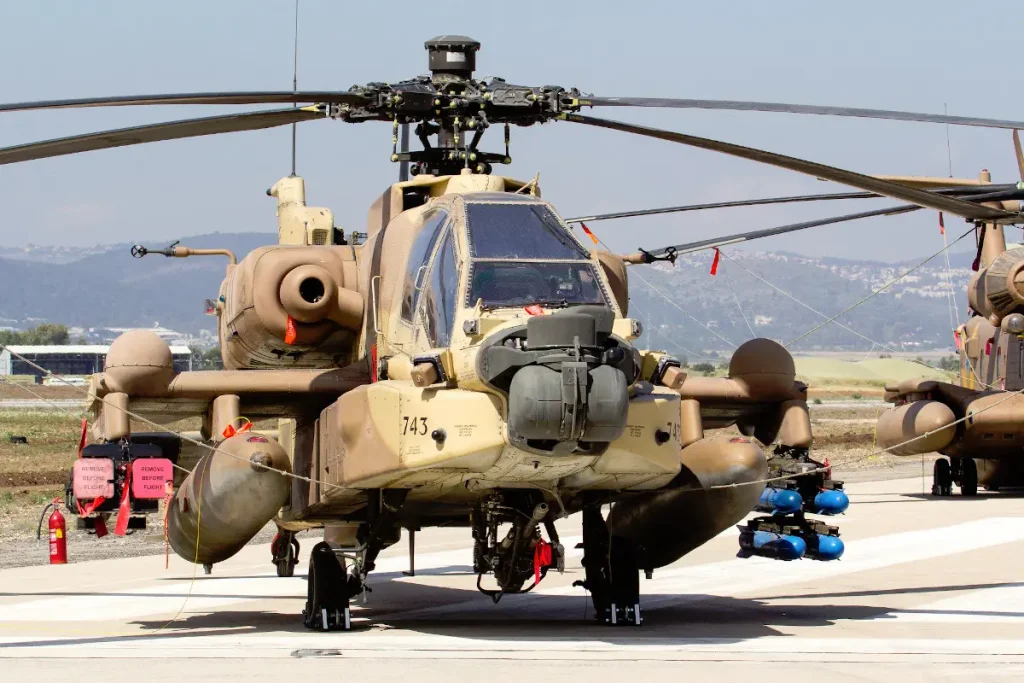 Mε ελικόπτερα AH-64  και βολές του πυροβολικού το Ισραήλ εξουδετέρωσε ομάδα της Χεζμπολάχ που εκτόξευε ρουκέτες (βίντεο)