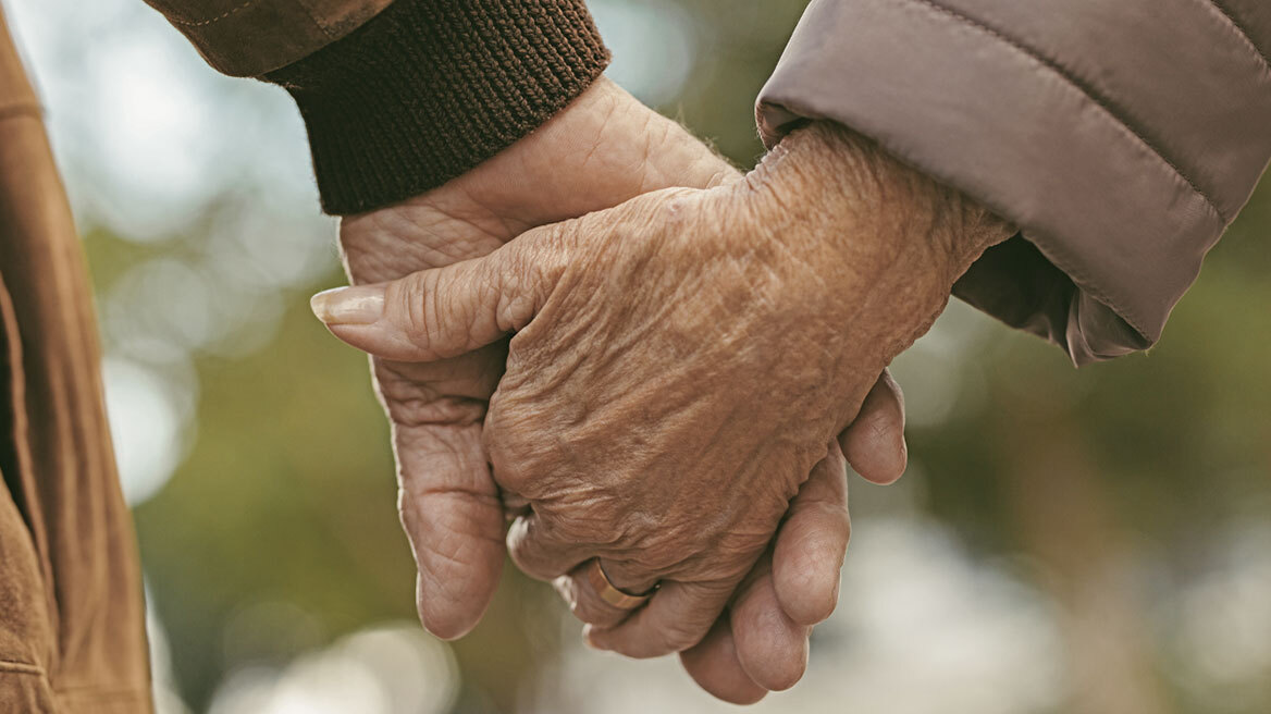 Συνταξιούχοι στην Θεσσαλονίκη αποφάσισαν να συγκατοικήσουν για να μοιράζονται τα έξοδα! (βίντεο)