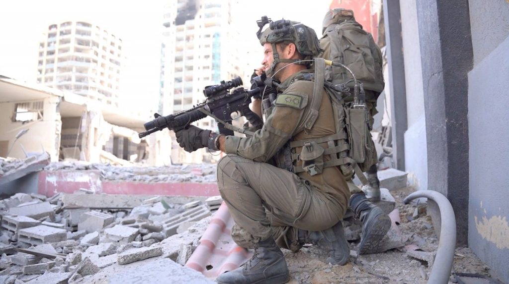 Ισραηλινός Στρατός: «Οι άνδρες 16 έως 40 ετών να συγκεντρωθούν στο προαύλιο του νοσοκομείου Αλ Σίφα»