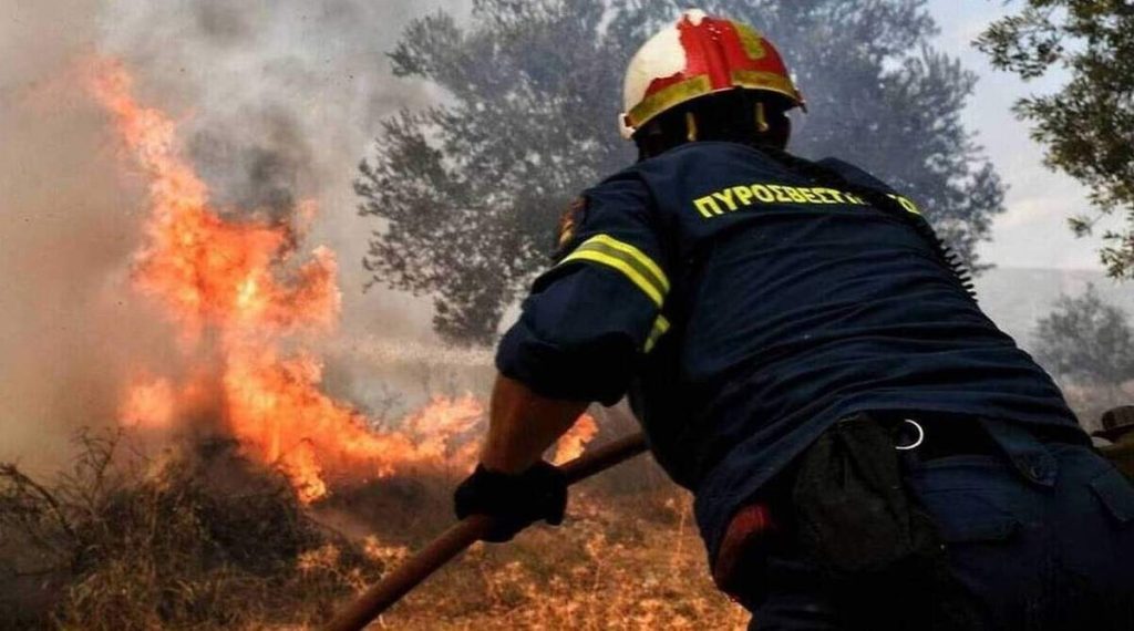 Ηράκλειο-Αστερούσια Όρη: Πυρκαγιά σε δύο μέτωπα