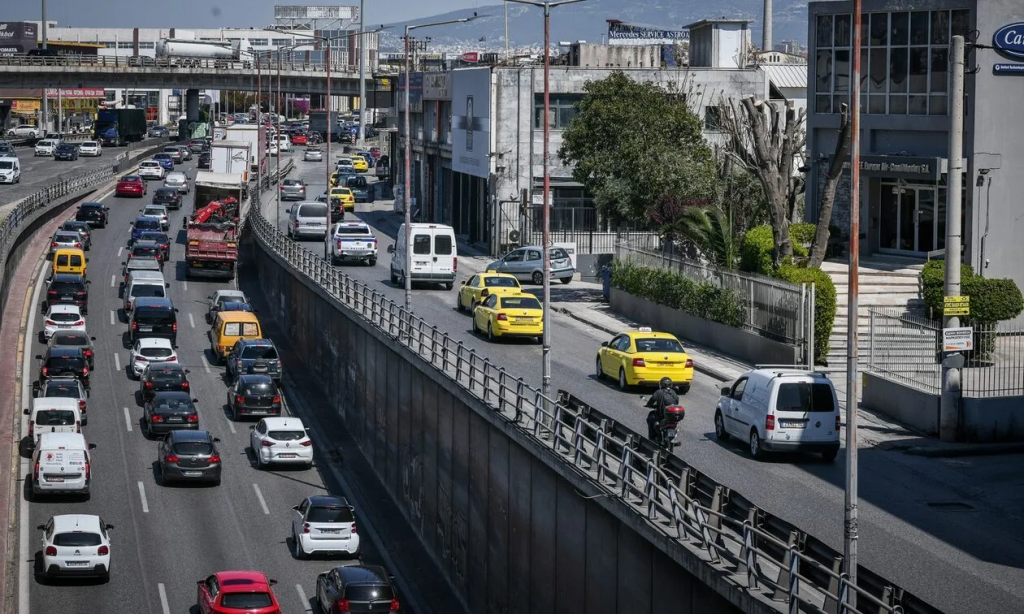 Αυξημένη η κίνηση στους δρόμους της Αττικής – Μποτιλιάρισμα σε Κηφισό και Κηφισίας (χάρτης)