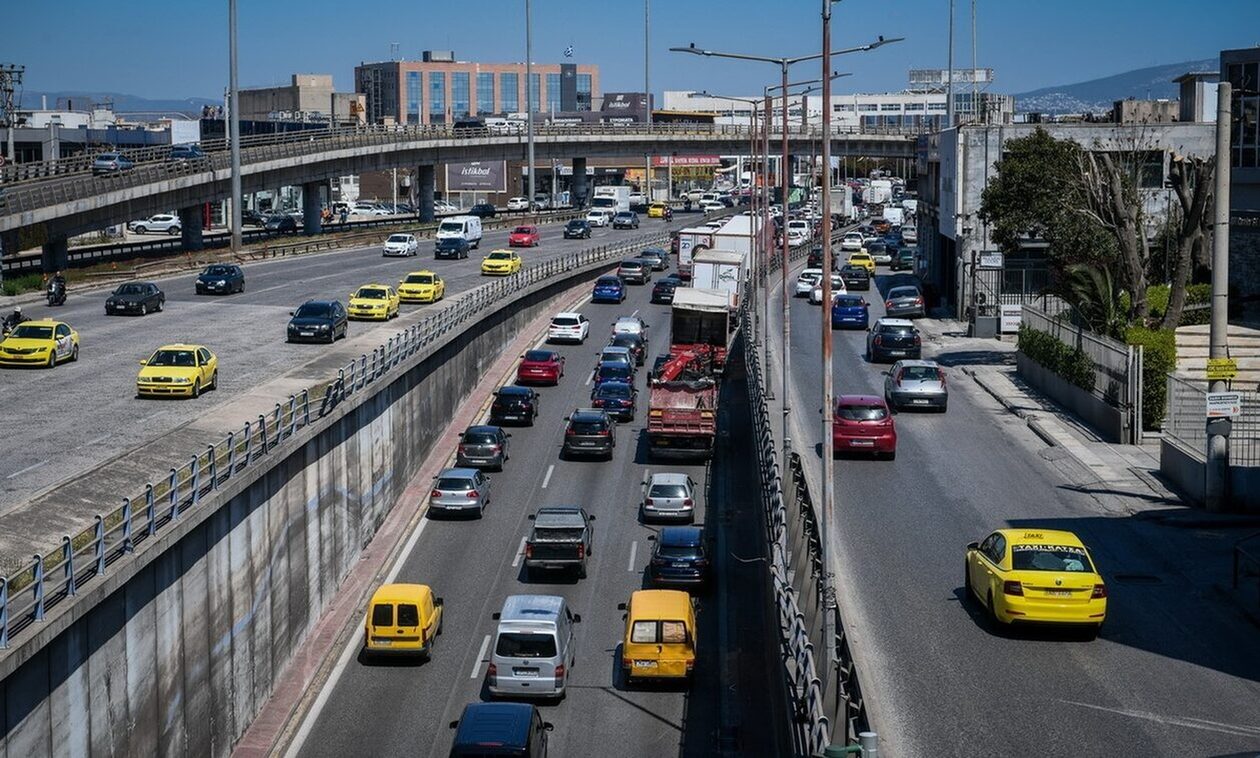 Δείτε σε ποιους δρόμους της Αττικής υπάρχει αυξημένη κίνηση – Πού έχει μποτιλιάρισμα (χάρτης)