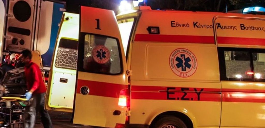 Εύβοια: Άνδρας έπεσε από μπαλκόνι 2ου ορόφου – Μετεφέρθηκε στο νοσοκομείο
