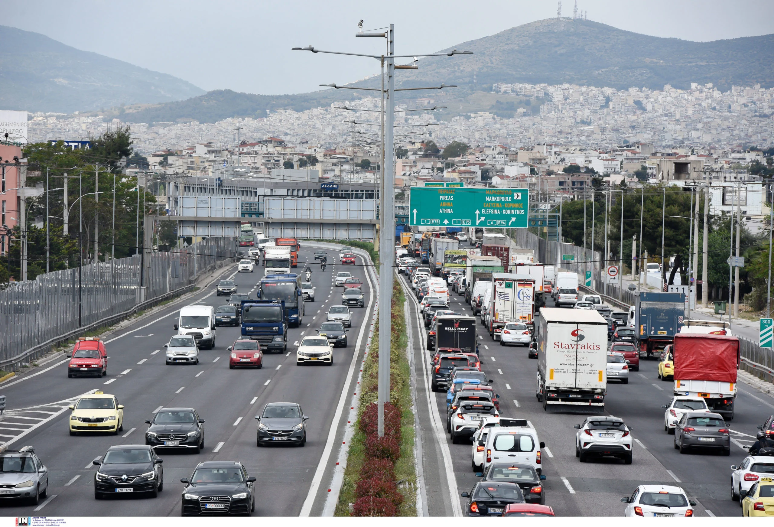 Κίνηση: Στο «κόκκινο» ο Κηφισός – Καθυστερήσεις και στην Αττική Οδό