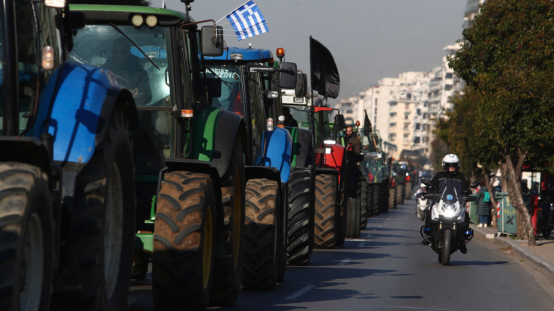 Αγρότες: Aποφασίζουν σήμερα την επιτροπή που θα τους εκπροσωπήσει στη συνάντηση με τον Κ.Μητσοτάκη