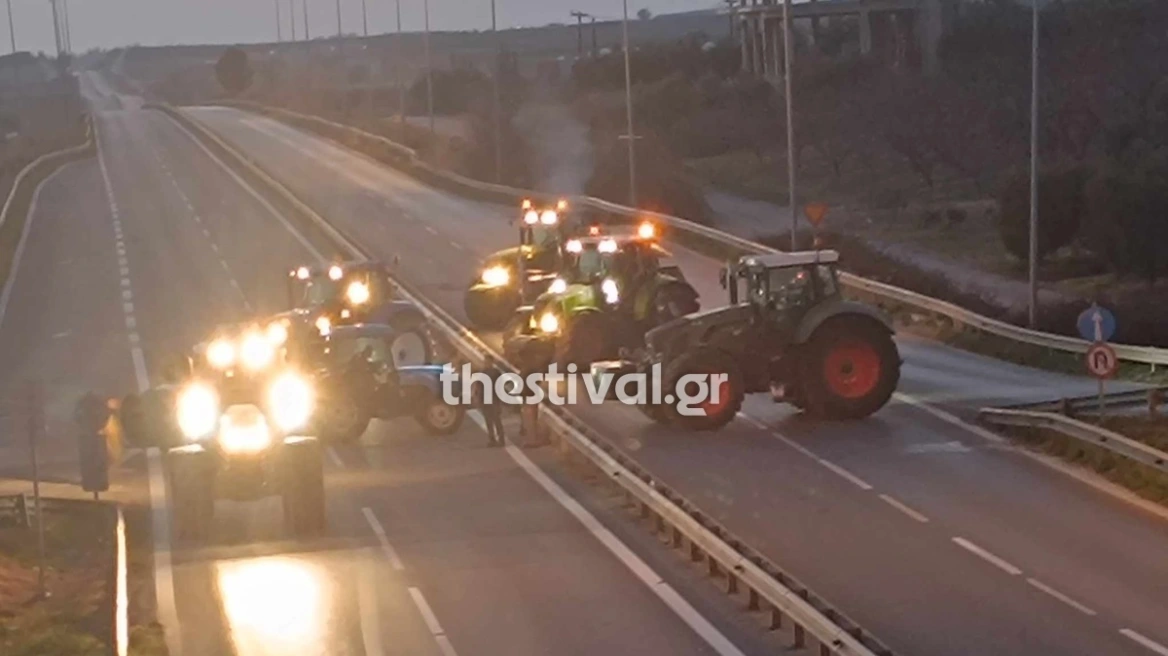 Δεν κάνουν πίσω οι αγρότες: Απέκλεισαν για ακόμη μια μέρα την Ε.Ο Χαλκιδικής – Νέων Μουδανιών