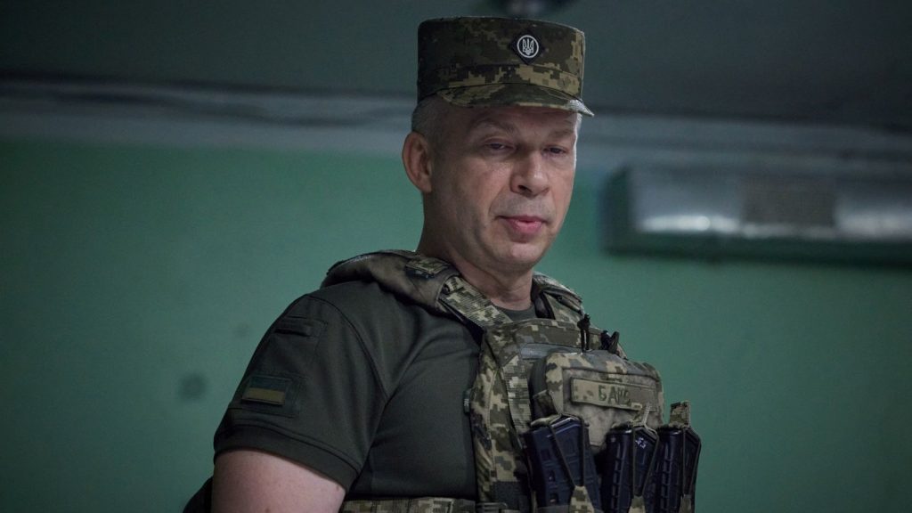 Την επιστροφή του Β.Ζαλούζνι ως αρχηγού του ουκρανικού Γενικού Επιτελείου ζητούν οι περισσότεροι στρατιωτικοί
