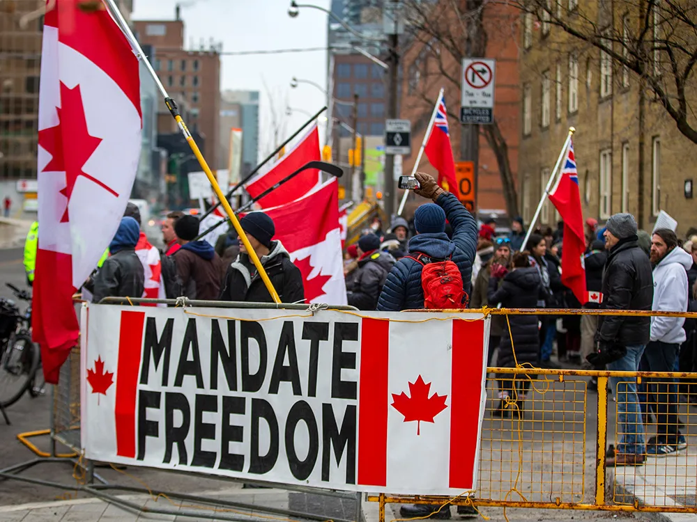 Ο Καναδάς μετατρέπεται σε «φιλελεύθερη δικτατορία»
