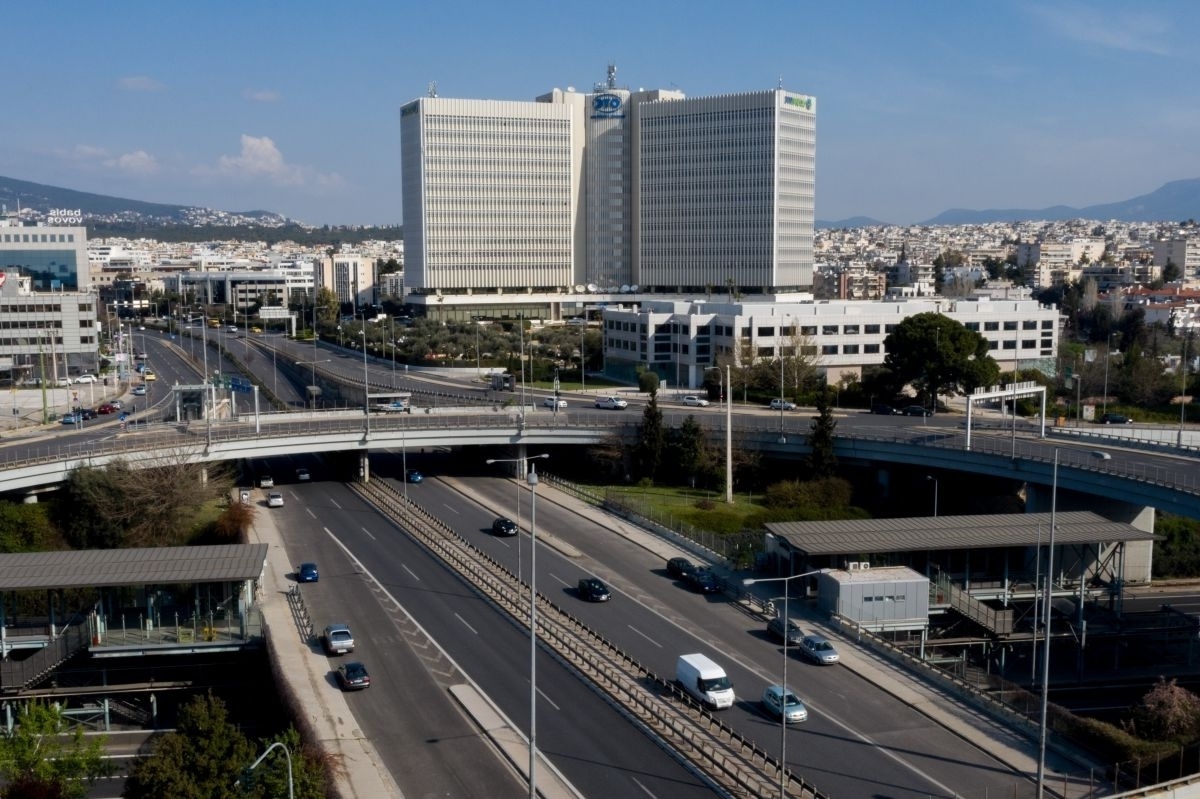 Λεωφόρος Κηφισίας: Όχημα τυλίχθηκε στις φλόγες