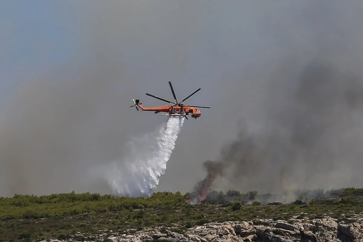 «Στο ίδιο έργο θεατές»: Καίγονται σπίτια στην Ιεράπετρα στο Λασίθι – 4 τραυματίες – Ο ένας σοβαρά (upd)