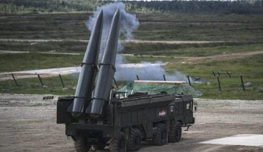 Πολωνία: «Οι Ρώσοι έχουν μεταφέρει πάνω από 100 τακτικά πυρηνικά όπλα στο Καλίνινγκραντ»
