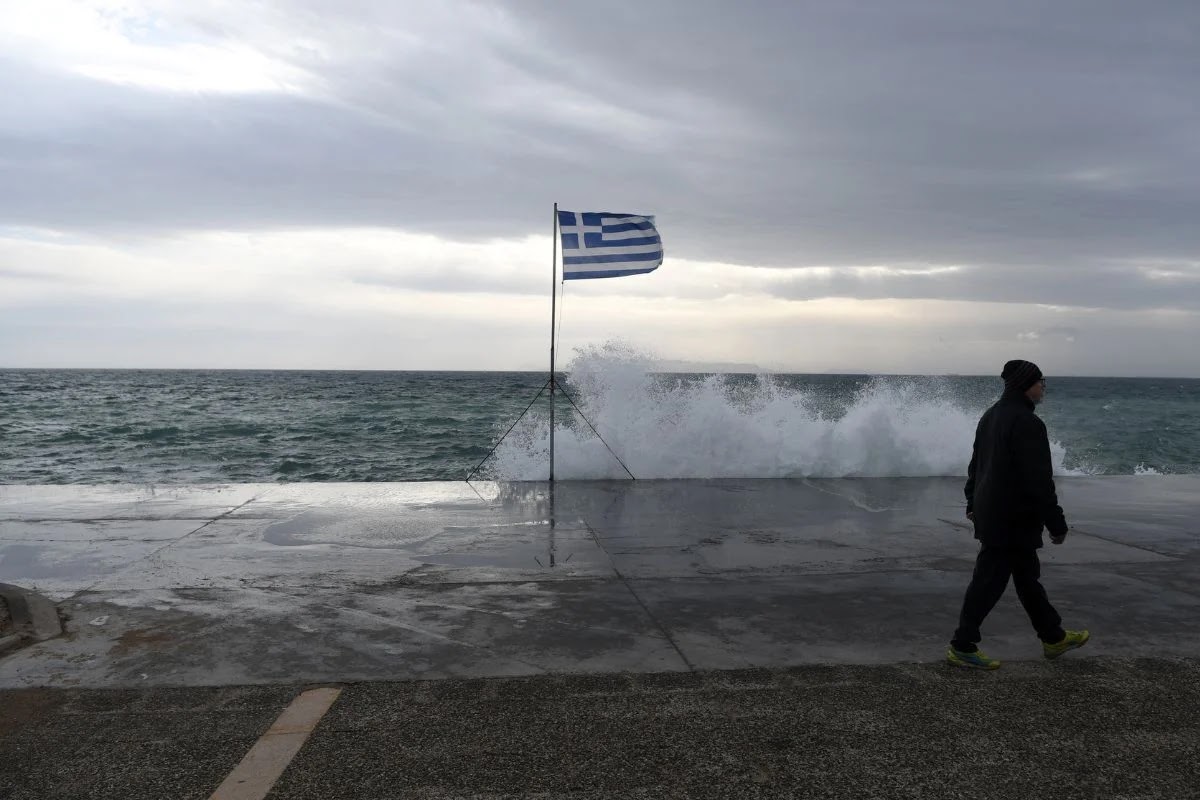 Χαλάει από αύριο ο καιρός: «Έρχονται» αφρικανική σκόνη, βροχές και καταιγίδες – Ποιες περιοχές θα επηρεαστούν (φώτο)