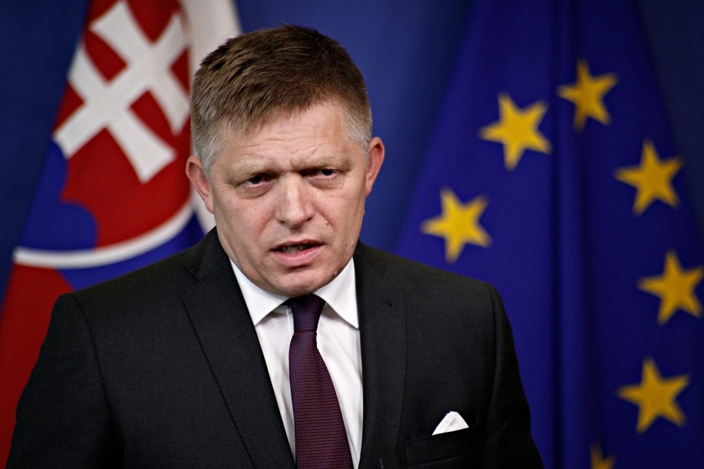 Σλοβακία: Ο πρωθυπουργός Ρ.Φίτσο πραγματοποίησε την πρώτη του δημόσια εμφάνιση μετά την απόπειρα δολοφονίας