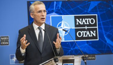 Γενς Στόλτενμπεργκ: «Το ΝΑΤΟ αντιλαμβάνεται το πυρηνικό του οπλοστάσιο ως μέσο ειρήνης»