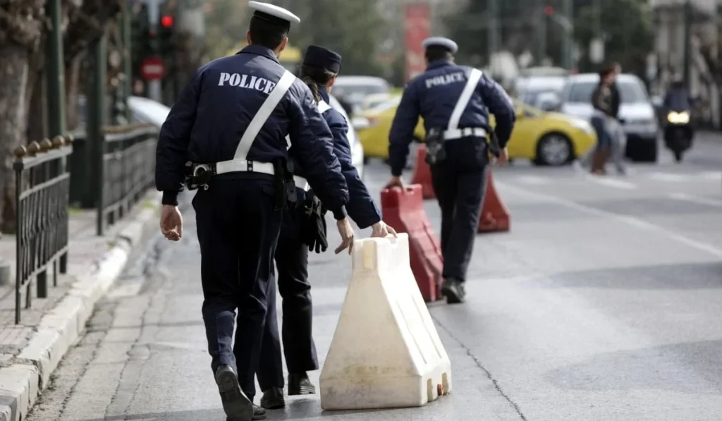 Ακόμη μια Κυριακή κράτος και δήμος έκλεισαν το κέντρο της Αθήνας: Που θα πάει αυτή η κατάσταση;