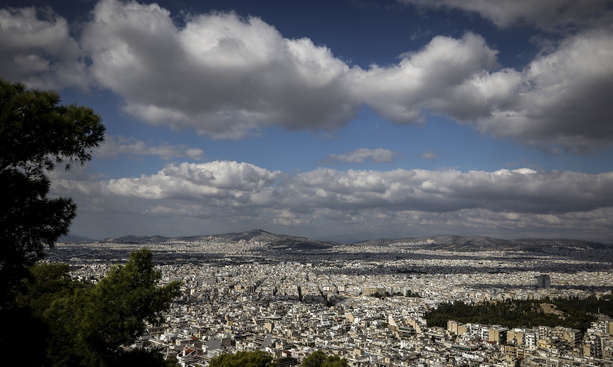 Καιρός αύριο: Η θερμοκρασία αναμένεται να φτάσει μέχρι τους 30 βαθμούς Κελσίου