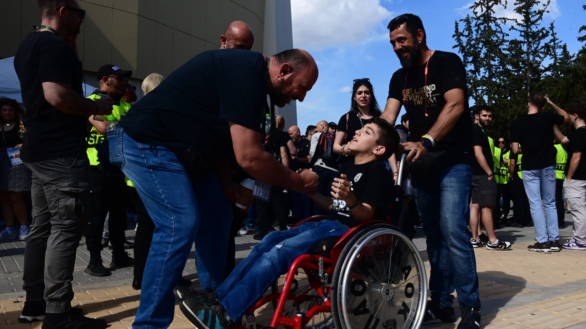 Τελικός Conference League: Στην Οpap Arena ο μικρός φίλος του ΠΑΟΚ που ευχήθηκε να πάρει το τρόπαιο ο Ολυμπιακός