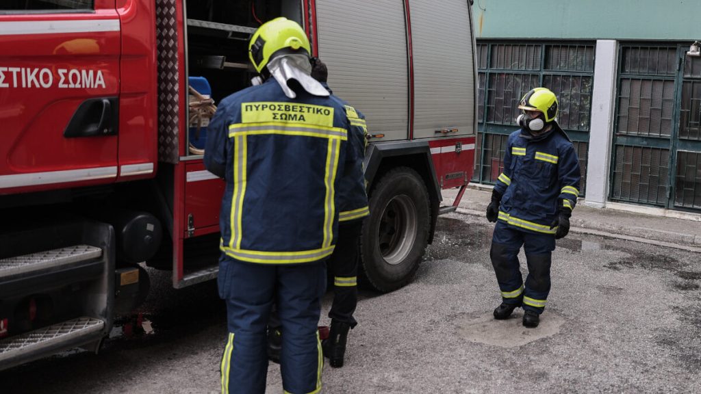 Φωτιά σε χαμηλή βλάστηση στις εργατικές κατοικίες Παλλήνης