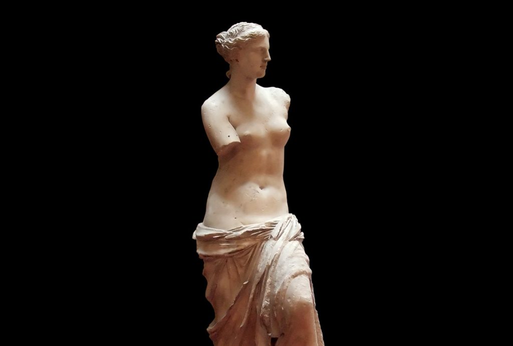 Τα πρότυπα ομορφιάς στην Αρχαία Ελλάδα: Ποια ήταν τα ιδανικά χαρακτηριστικά εκείνης της εποχής;