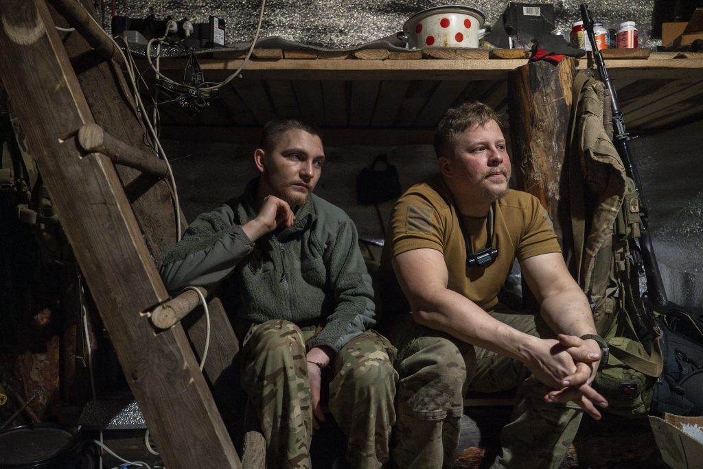 Βίντεο: Ουκρανοί στρατιώτες ξυλοκοπούν νεοσύλλεκτο όποιος δεν είναι πρόθυμος να πάει να πολεμήσει