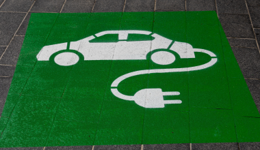 «Κινούμαι Ηλεκτρικά ΙΙΙ»: Αύριο ξεκινά η υποβολή αιτήσεων για την αγορά ή μίσθωση ηλεκτρικών οχημάτων