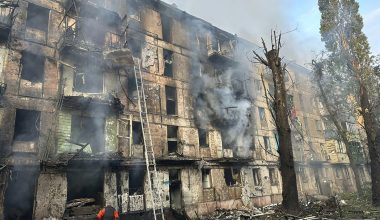 Δεύτερη πολύνεκρη επίθεση του Ζελένσκι κατά αμάχων: 19 νεκροί από πύραυλο των Ουκρανών σε εμπορικό κέντρο της Χερσώνας