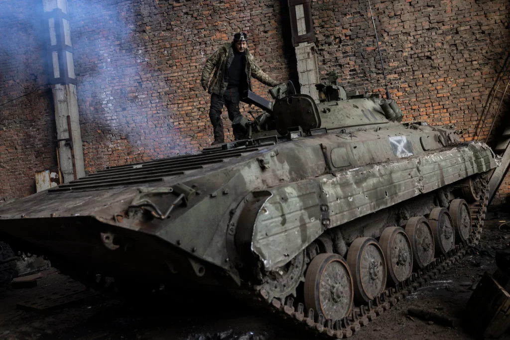 Αβντίιβκα: Προκεχωρημένο επισκευαστήριο για τα ρωσικά άρματα μάχης λύνει το πρόβλημα της διαθεσιμότητας (βίντεο)
