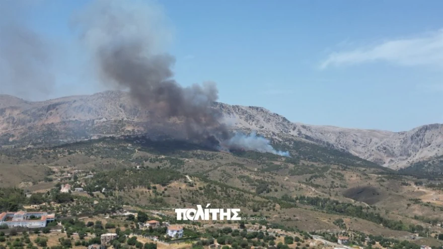 Χίος: Φωτιά στην περιοχή Ρεστά – 112 για εκκένωση του οικισμού Καρυές