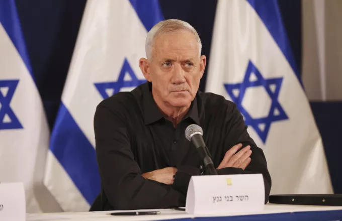 Με παραίτηση απειλεί το υψηλόβαθμο μέλος του πολεμικού συμβούλιου του Ισραήλ Μπένι Γκαντς